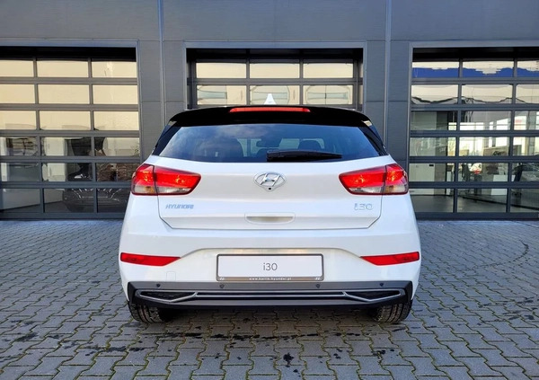 Hyundai I30 cena 98318 przebieg: 5, rok produkcji 2023 z Ostrzeszów małe 254